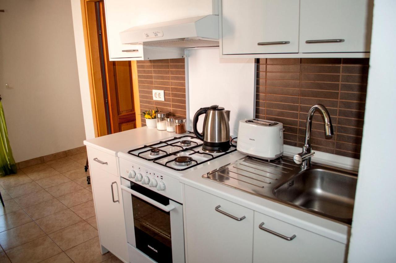 Apartment Rosa 2 Ровинь Экстерьер фото